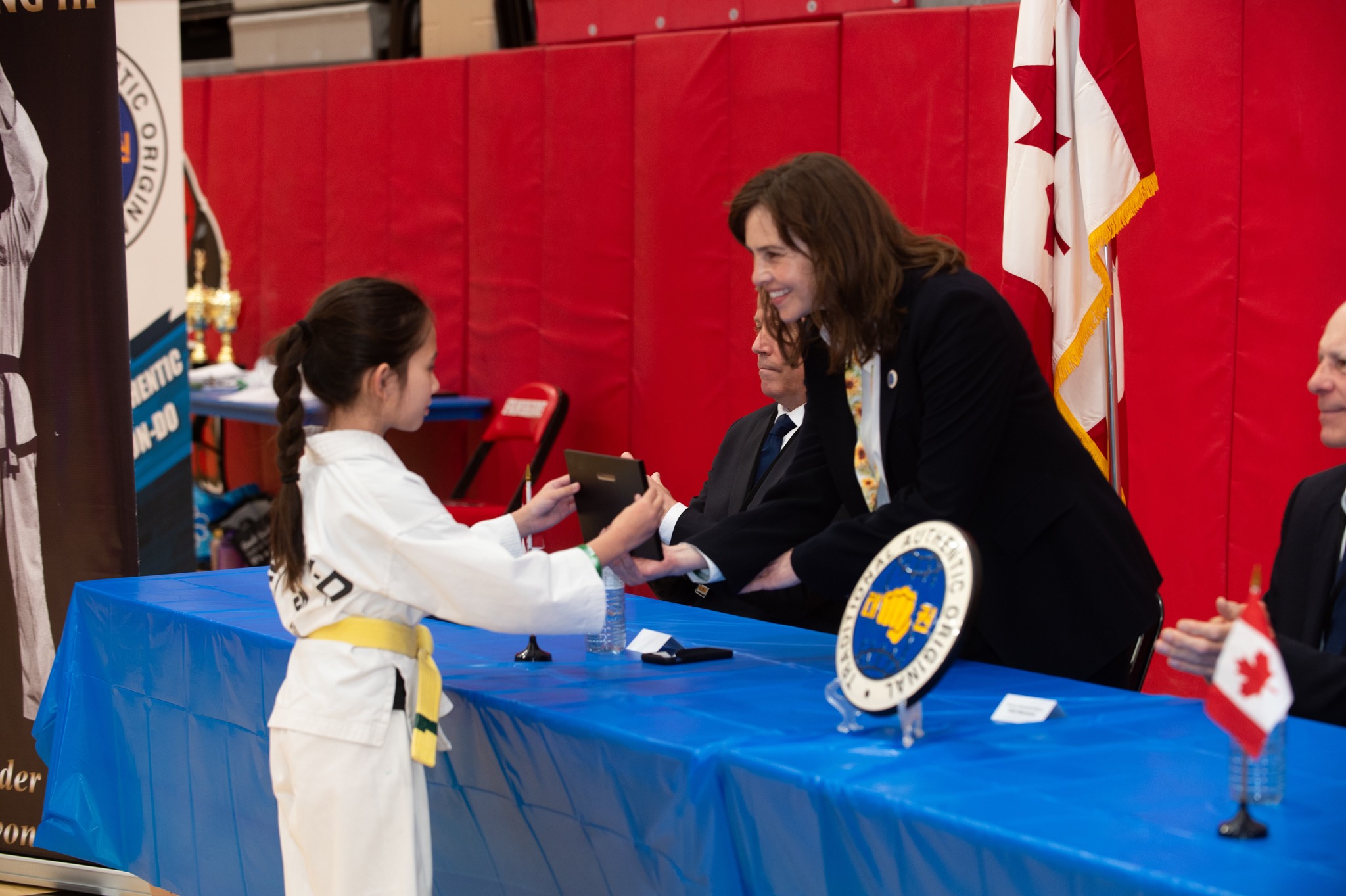 6th Dan Sabum Montaño greet