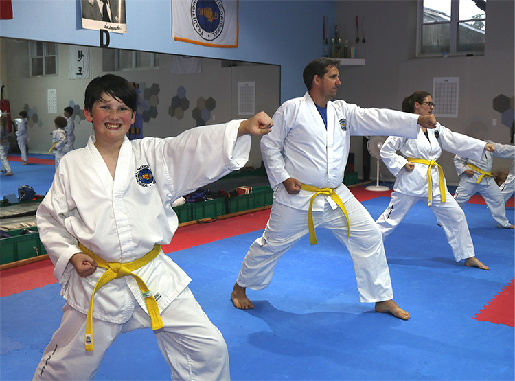 CLS-classes-Family-taekwondo-Hamilton